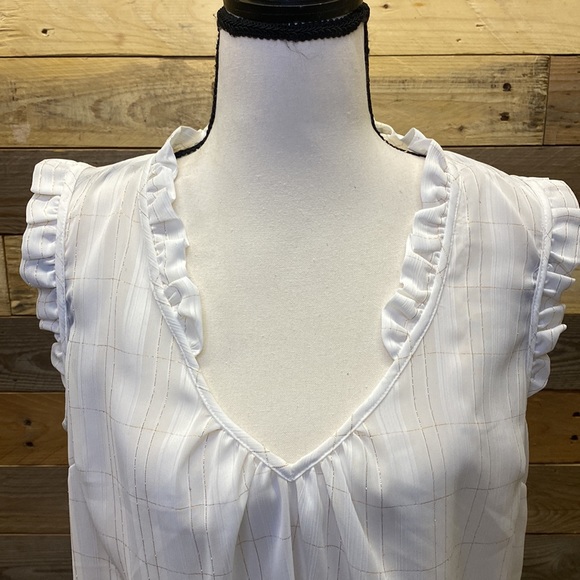 NWT ruffle shoulder sleeveless lightweight neutral layering feminine tank - Picture 2 of 9